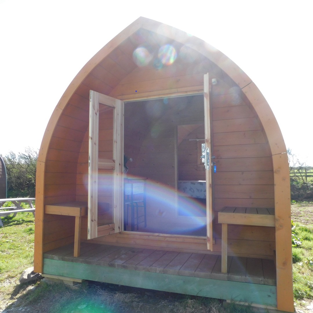 Little Roadway Farm pods 1